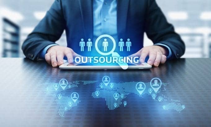 Na czym polega outsourcing IT i dla jakich firm jest przeznaczony?
